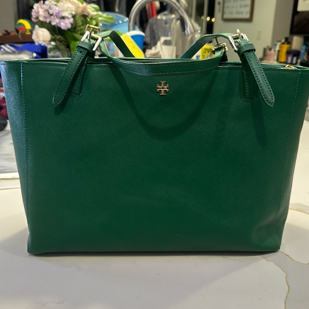 Tory Burch Emerson Small Buckle Tote Jitney Green